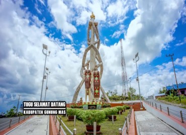 Gambar header Tugu Selamat Datang Kota Kuala Kurun Kabupaten Gunung Mas