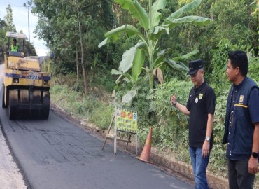 Gambar header Bupati Gunung Mas Tinjau Progres Pengaspalan Jalan Tewah – Batu Nyiwuh – Sei Riang